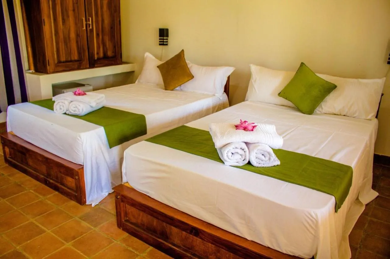 Tiara Elephant Lodge Habarana